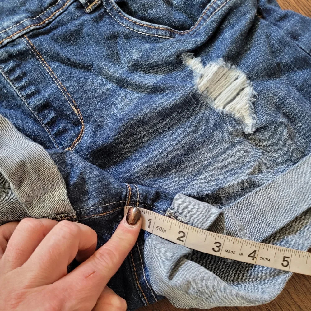 Dollhouse Distressed Cuffed Medium Wash Overalls Size Junior's 9 - Picture 9 of 11